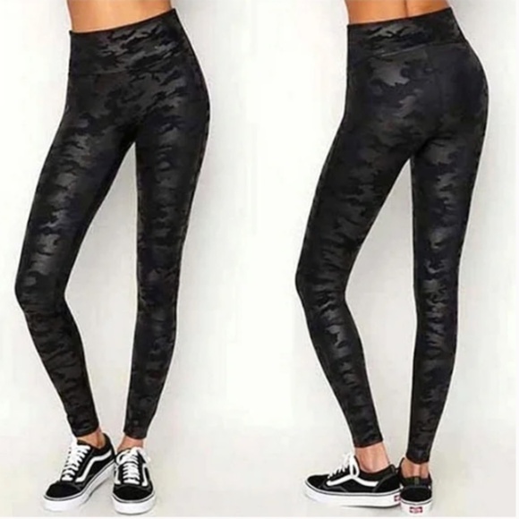 SPANX Pants - Spanx Faux Leather Camo Leggings Sz L